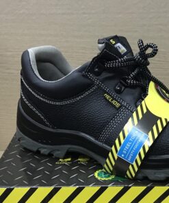 Lợi ích của giày bảo hộ lao động và cách chọn loại phù hợp