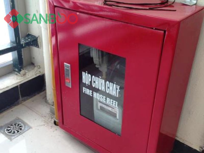 Lợi ích khi sử dụng hộp cứu hỏa treo tường cho nhà phố Lợi ích khi sử dụng hộp cứu hỏa treo tường cho nhà phố