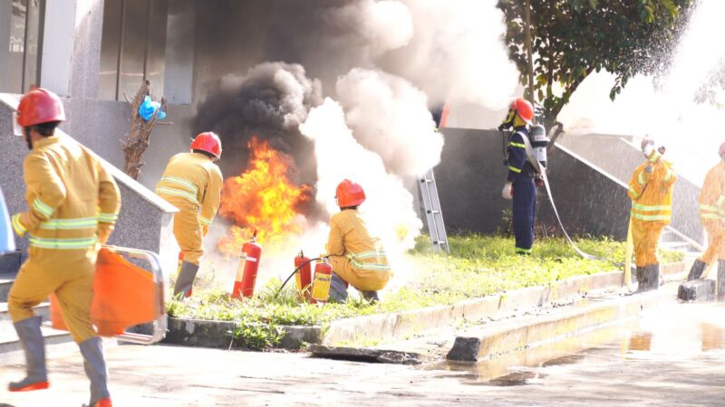 Quần áo bảo hộ chống cháy 