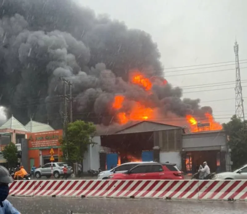 cháy lan nhanh do yếu tố nào 